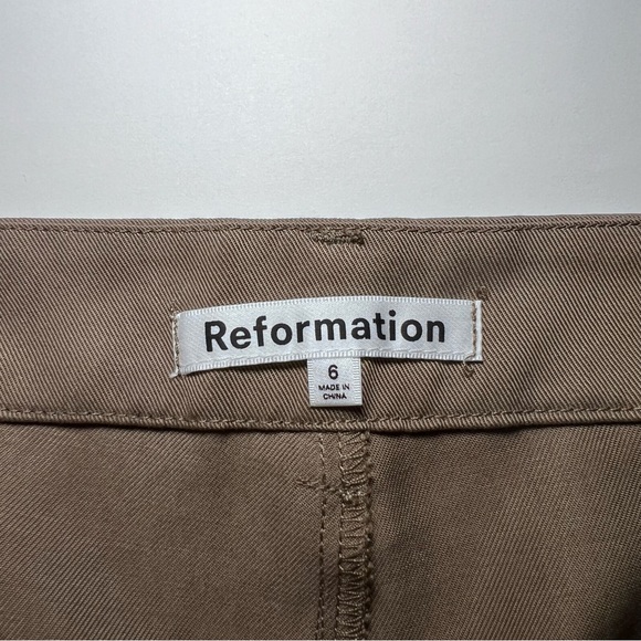 Reformation Mason Pant in Mushroom - Picture 4 of 6